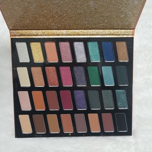 wet n wild Other - Wet n Wild 32 Pan Eyeshadow Palette New